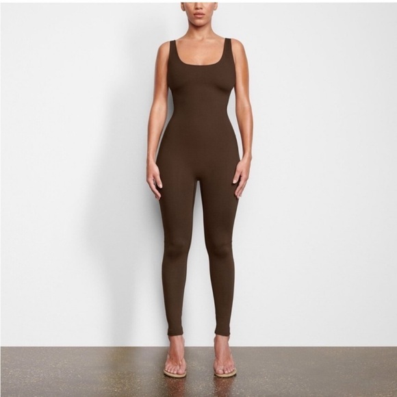 SKIMS Pants - 🤎SKIMS ALL IN ONE ONESIE JUMPSUIT🤎